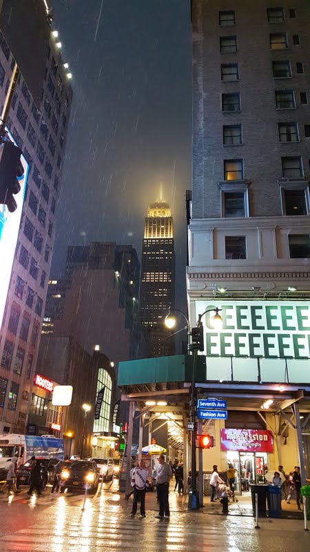 Gratte-ciel de New York sous la pluie