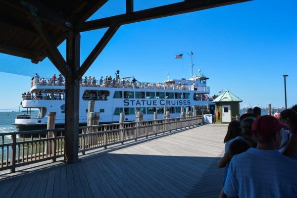 ferry Liberty Island
