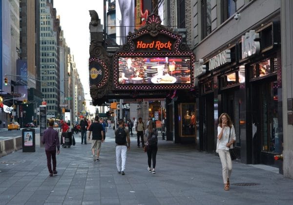 hardrockcafe nyc Times Square, la folie au cœur de New York Times Square