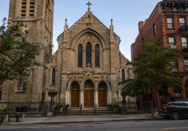 Façade d’une église historique dans le quartier de Harlem