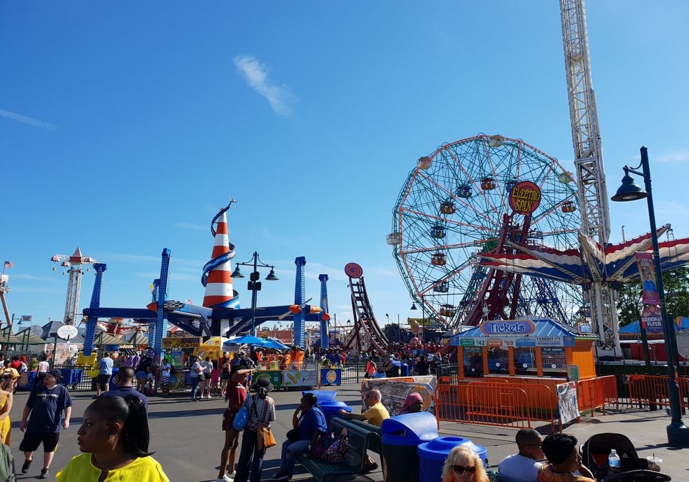 coney2 Coney Island : plage, hot dogs et Luna Park à New York Coney Island