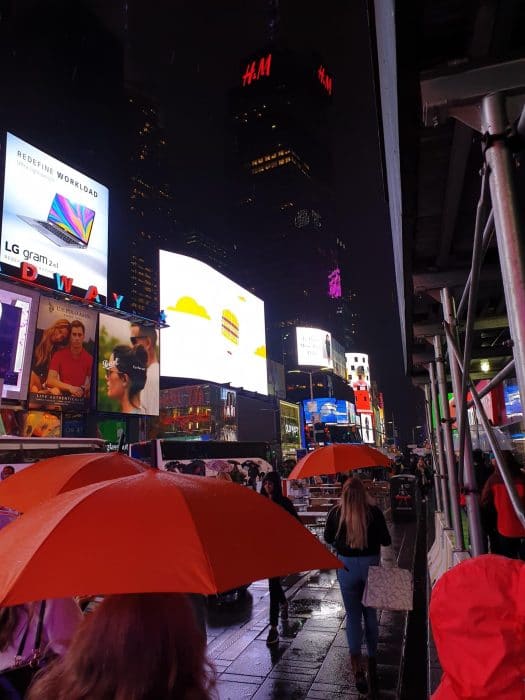 Times Square parapluie